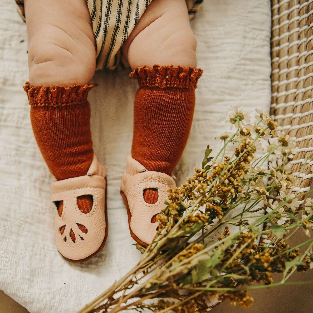Sugar Almond Lace Top Knee High Socks