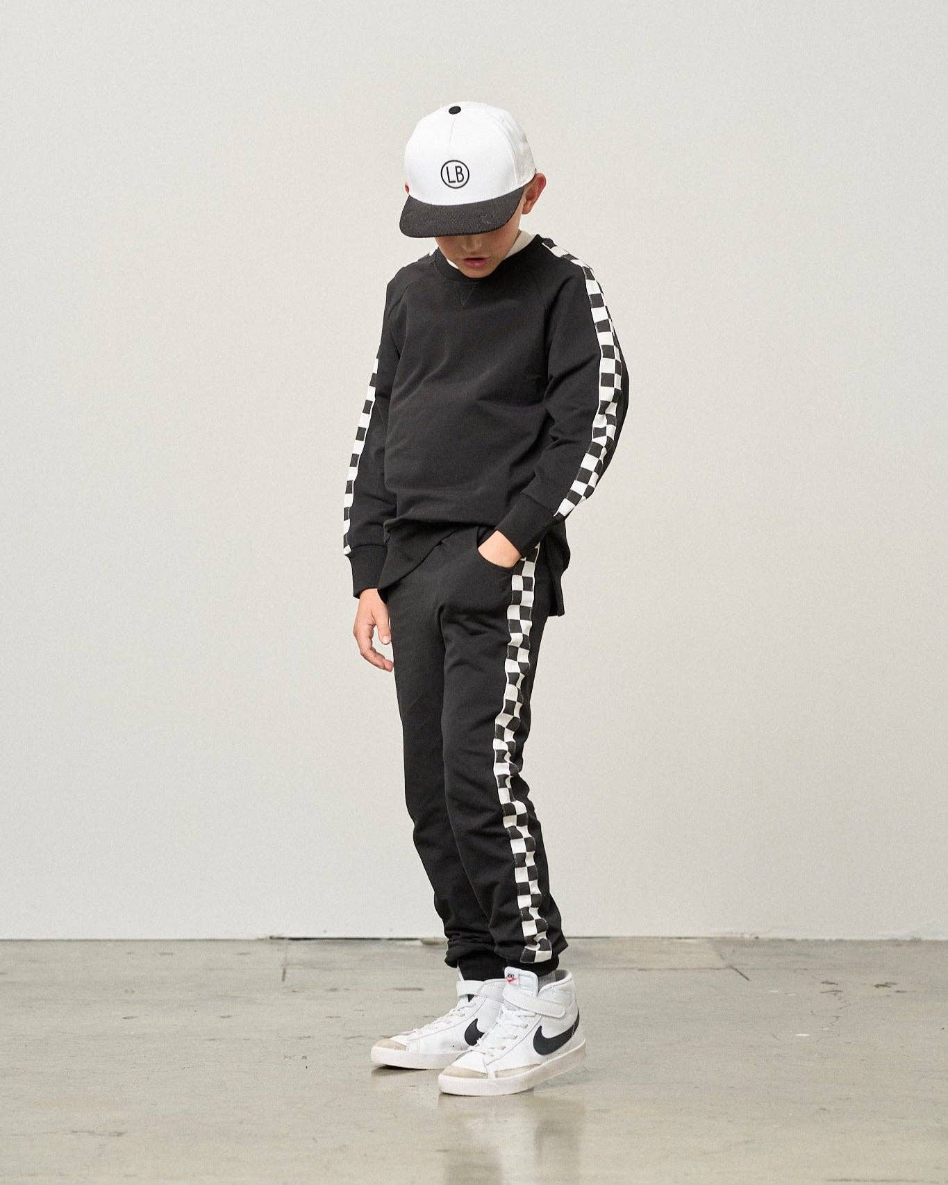 Side Checkered Pullover - Black