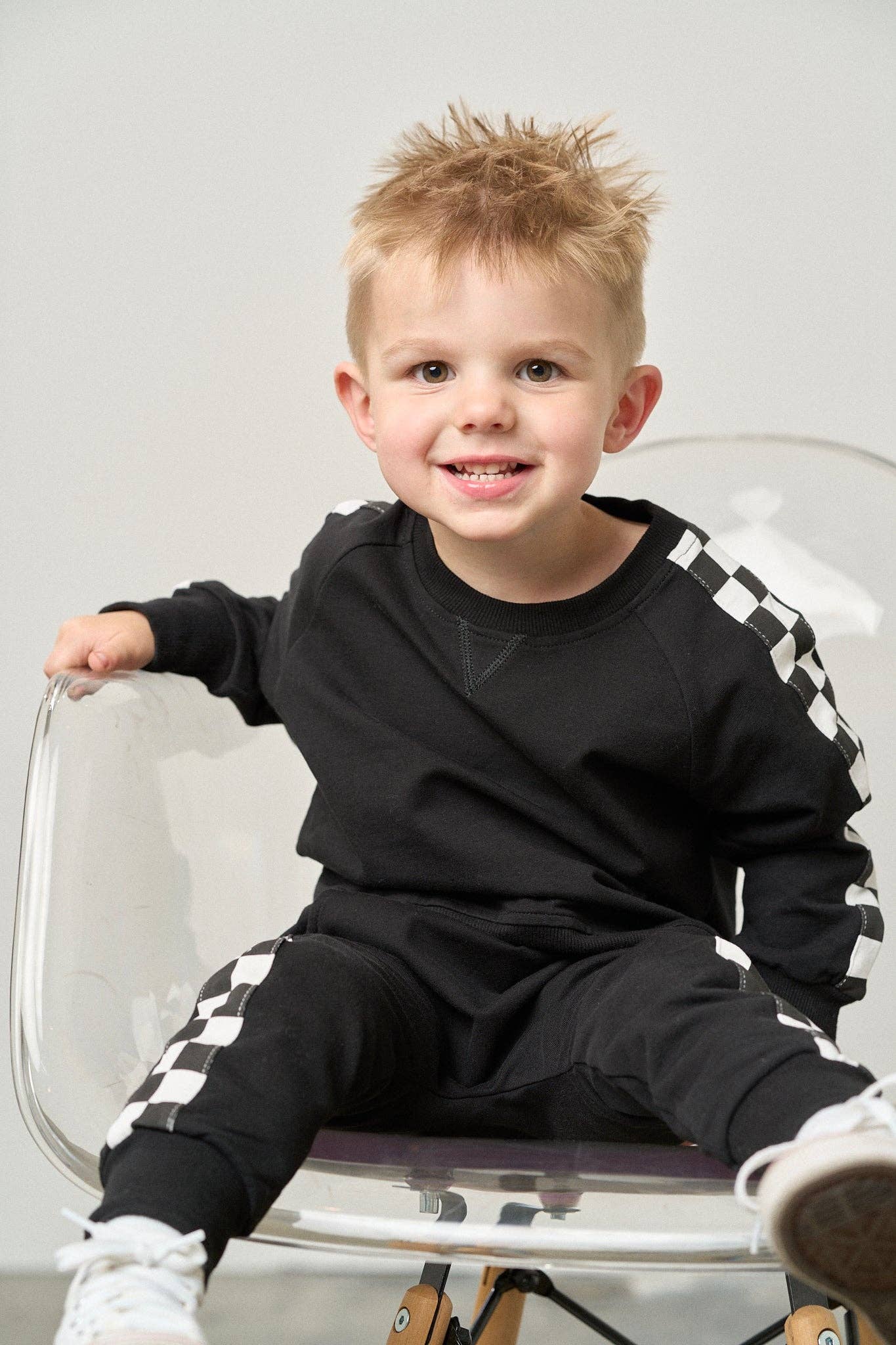 Side Checkered Pullover - Black
