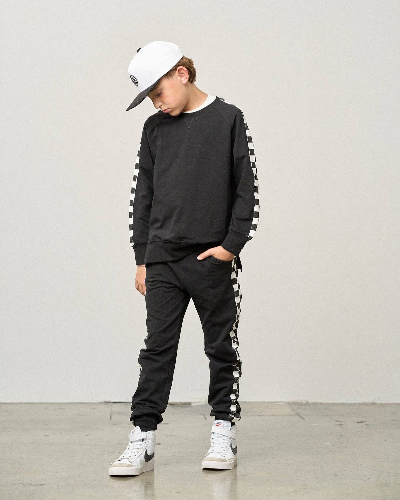Side Checkered Pullover - Black