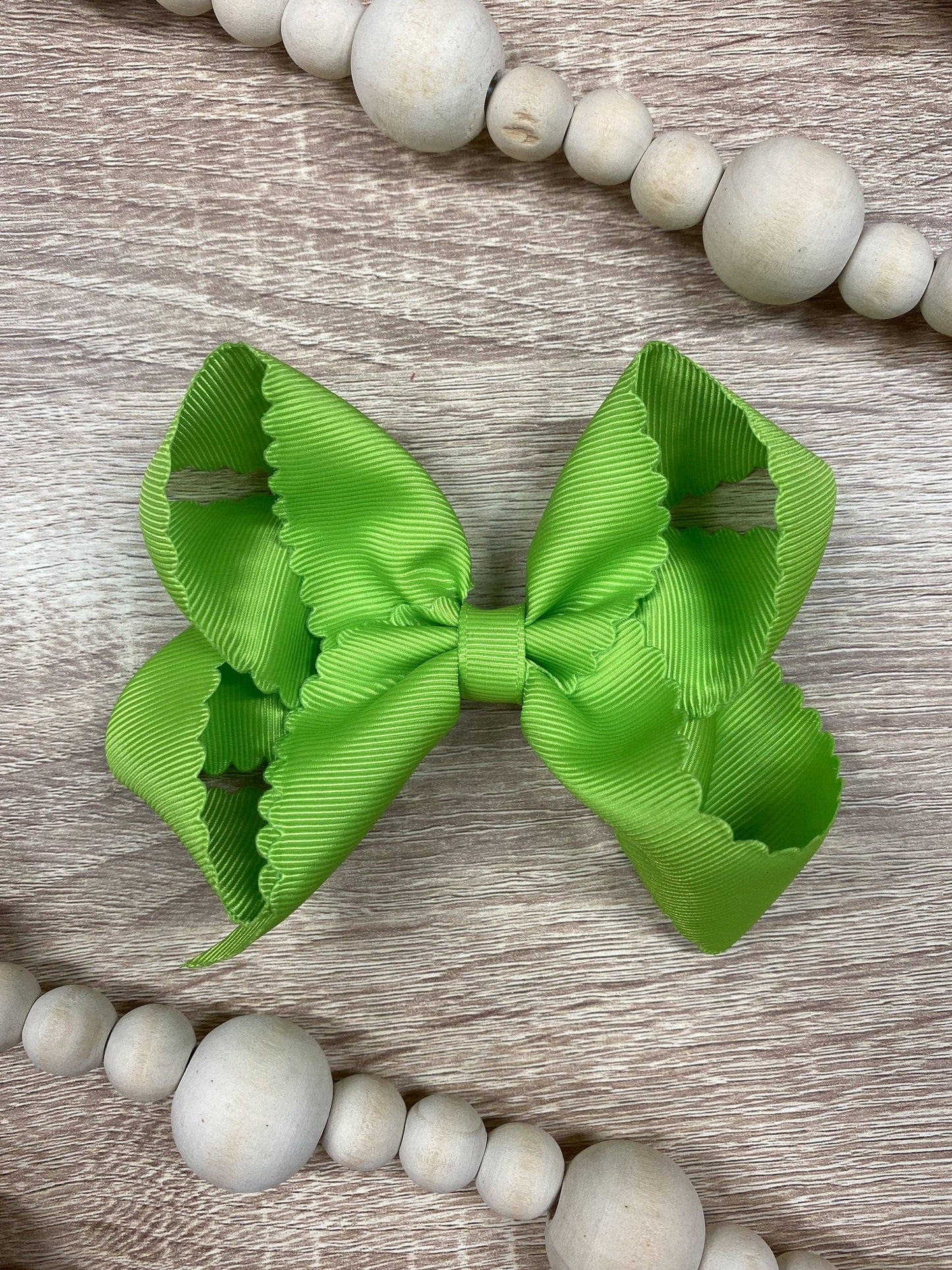 Classic Scalloped Bows - Alligator Clip - 4.5": Black