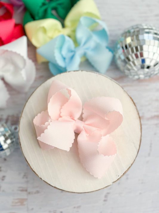 Classic Scalloped Bows - Alligator Clip - 4.5": Light Pink