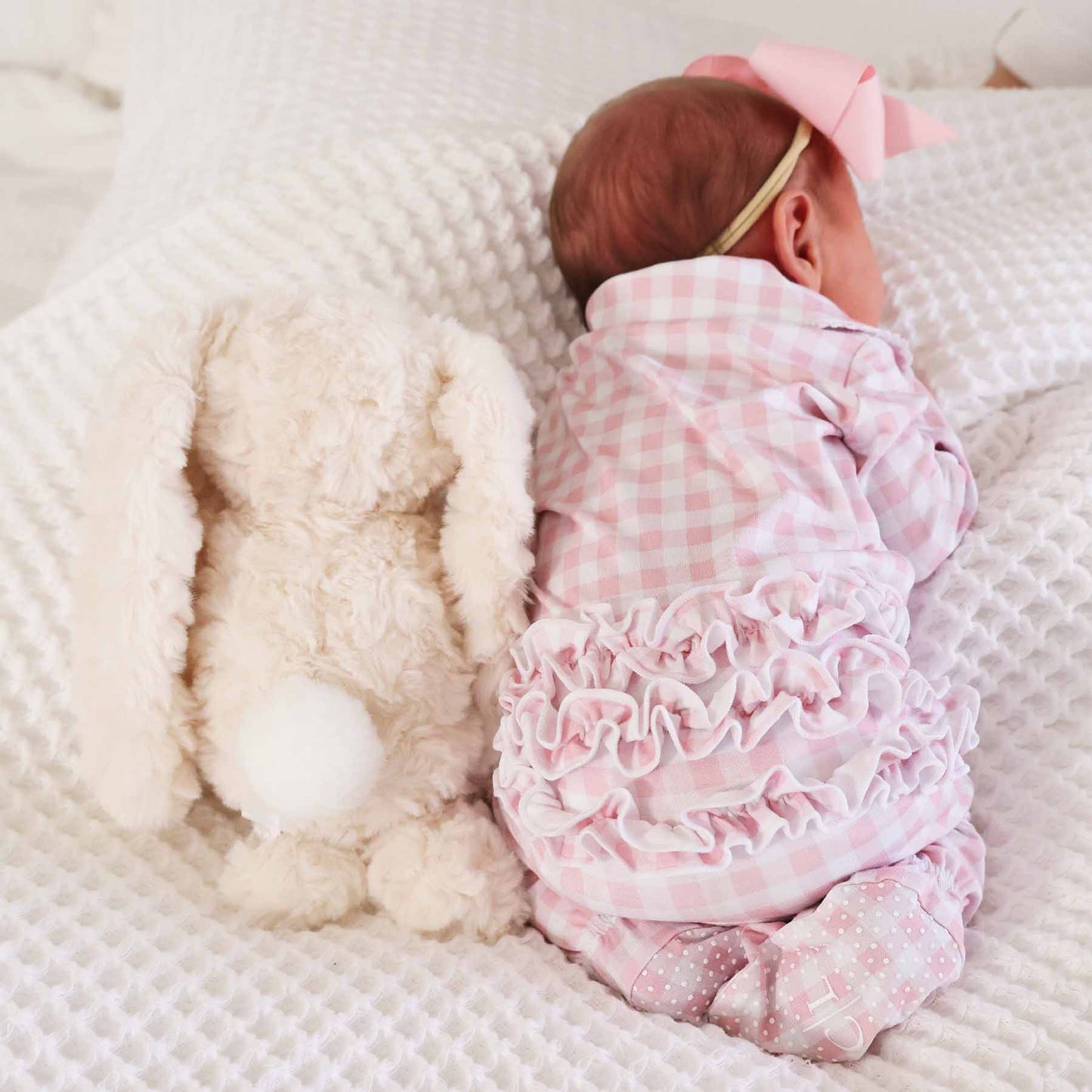 Cuddle Plush Friends: Bentley Bunny