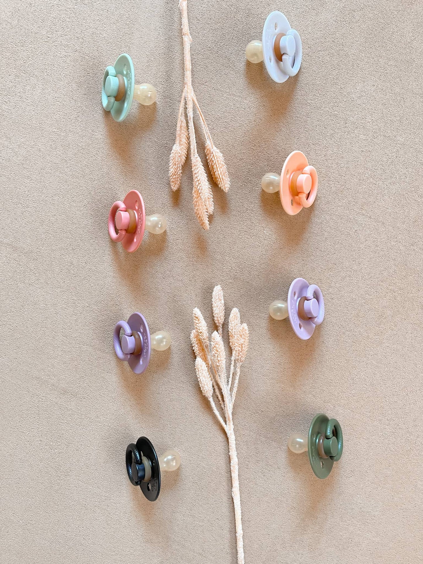 *NEW STYLES* Itzy Soother™ Natural Rubber Paci Sets: Glow 0-6 M