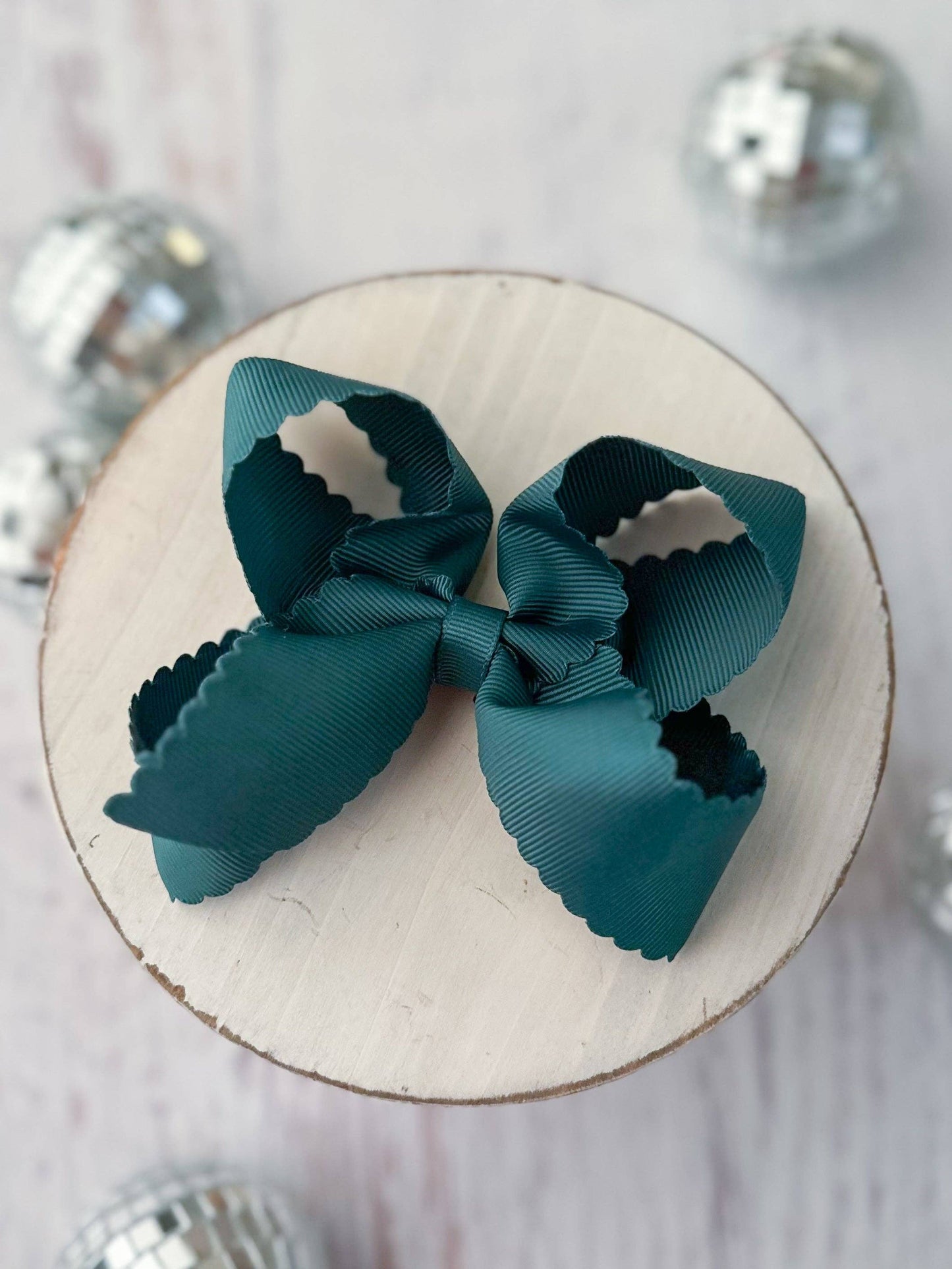 Classic Scalloped Bows - Alligator Clip - 4.5": Royal Blue