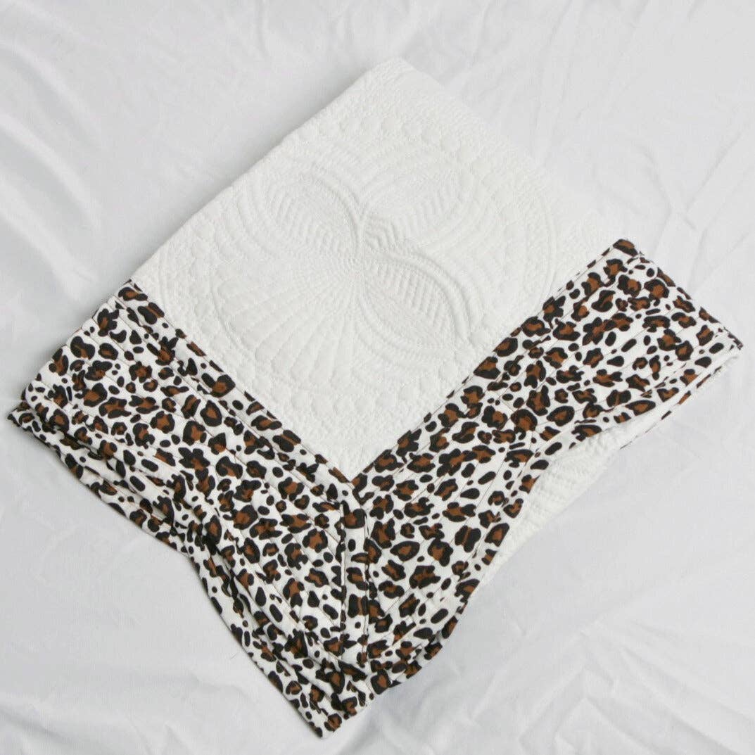 Safari Quilt: Baby Quilt (36" x 46")