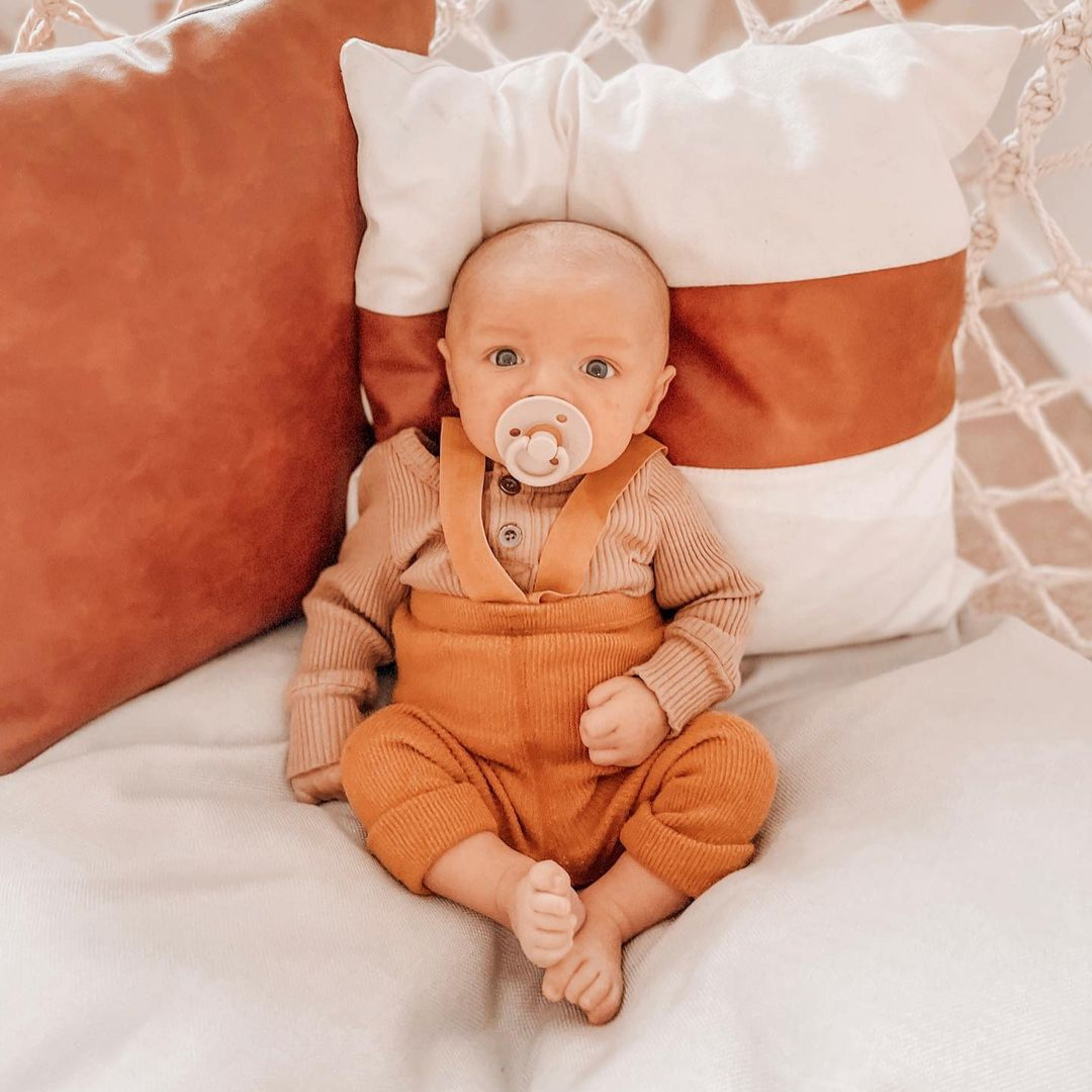 *NEW STYLES* Itzy Soother™ Natural Rubber Paci Sets: Glow 0-6 M