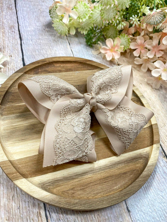 Chantilly Lace Classic Hair Bow: Oatmeal