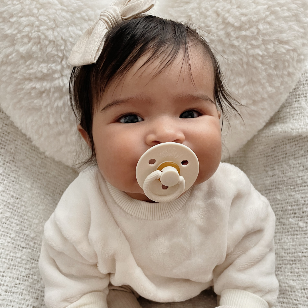 *NEW STYLES* Itzy Soother™ Natural Rubber Paci Sets: Glow 0-6 M