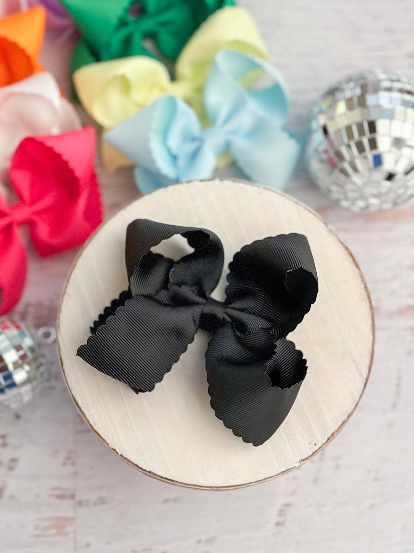 Classic Scalloped Bows - Alligator Clip - 4.5": Chocolate