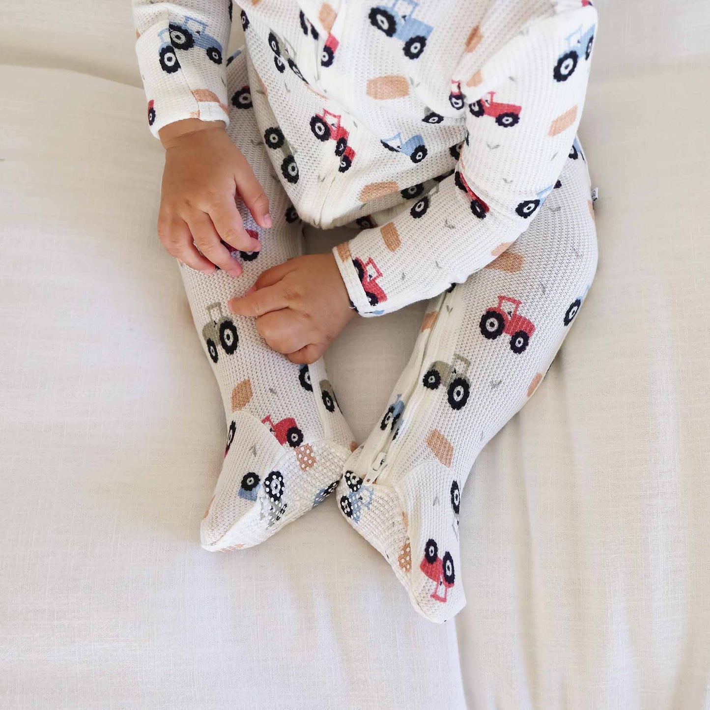 Little Farmer Bamboo Waffle Zipper Footie: Newborn