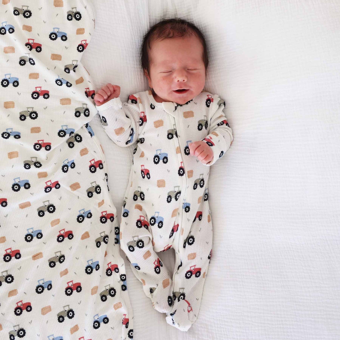 Little Farmer Bamboo Waffle Zipper Footie: Newborn