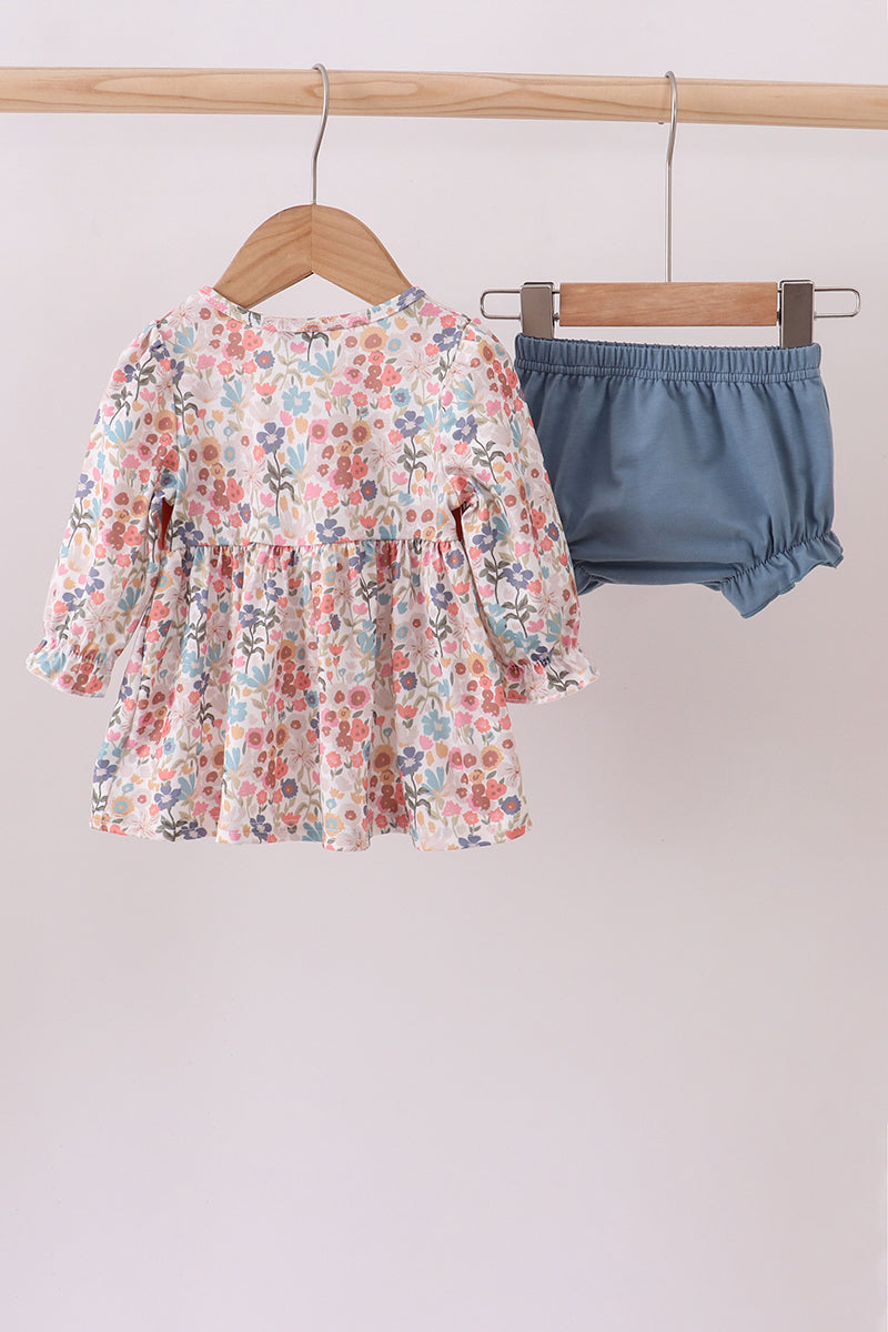 Jesus Loves Me Girl Bloomers Set