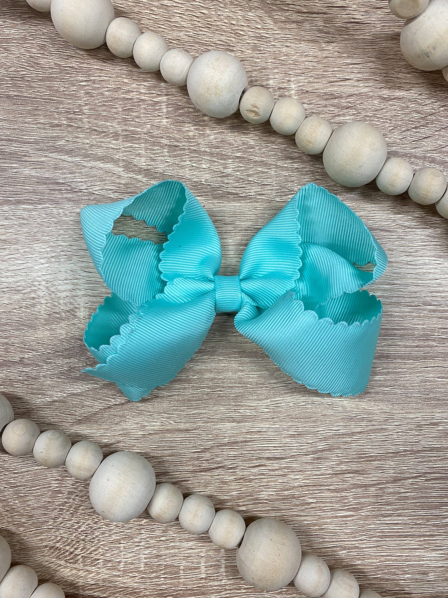 Classic Scalloped Bows - Alligator Clip - 4.5": Gold