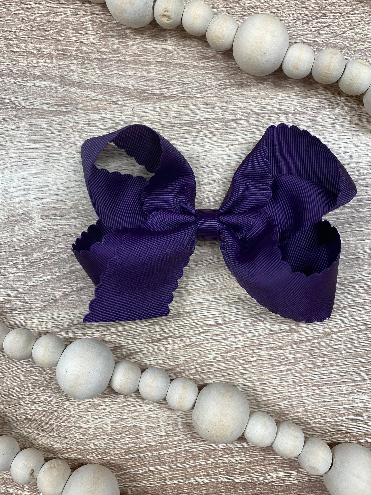 Classic Scalloped Bows - Alligator Clip - 4.5": Light Pink