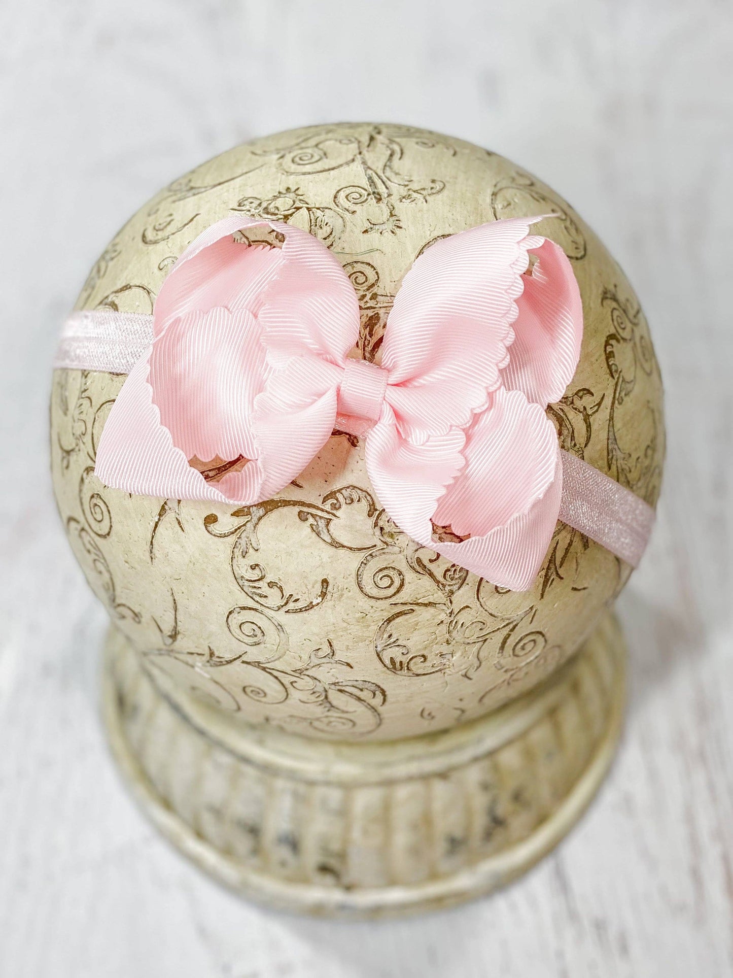 Classic Scalloped Bow - Headband - 4.5": White