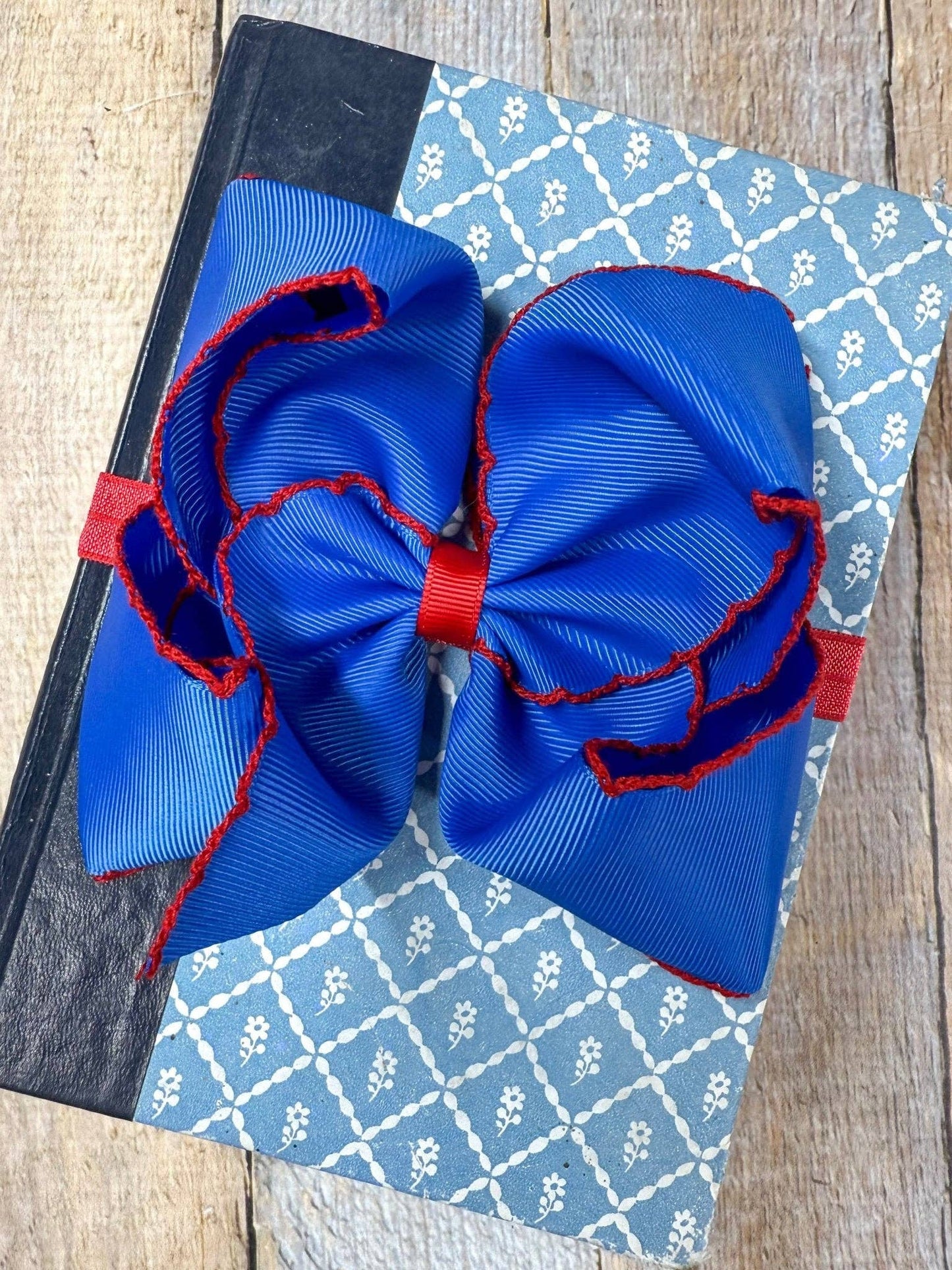5" Classic Moonstitch Boutique Bows Girls Hair Accessories | Clip or Headband: Purple with White Moonstitch / Hair Bow on Clip