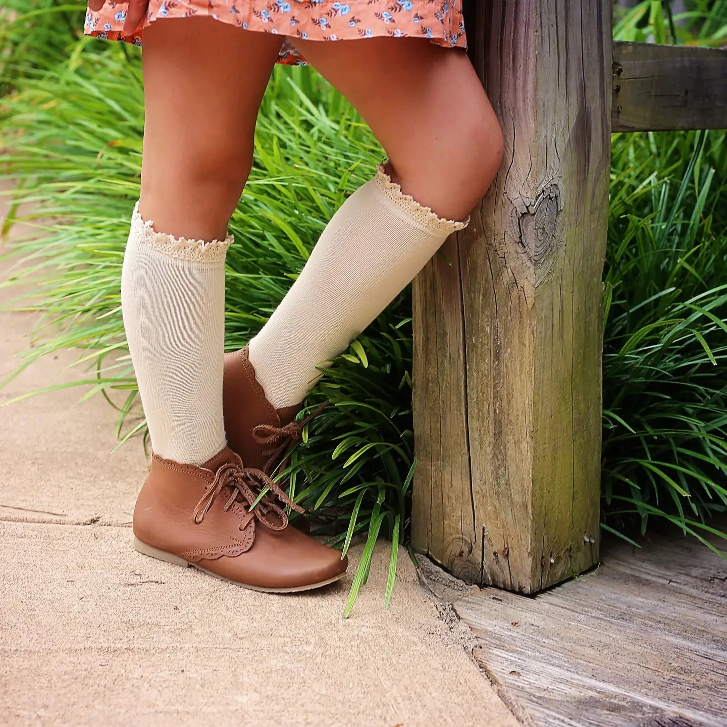 Vanilla Lace Knee High